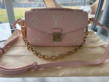 Louis Vuitton metis rosa East West