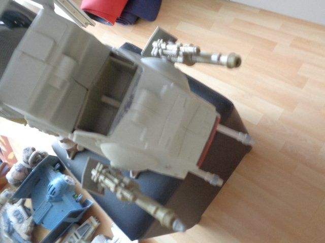 Hasbro Jouets: Star Wars Hasbro  At-At – D'occasion à sargans par Angamar 1