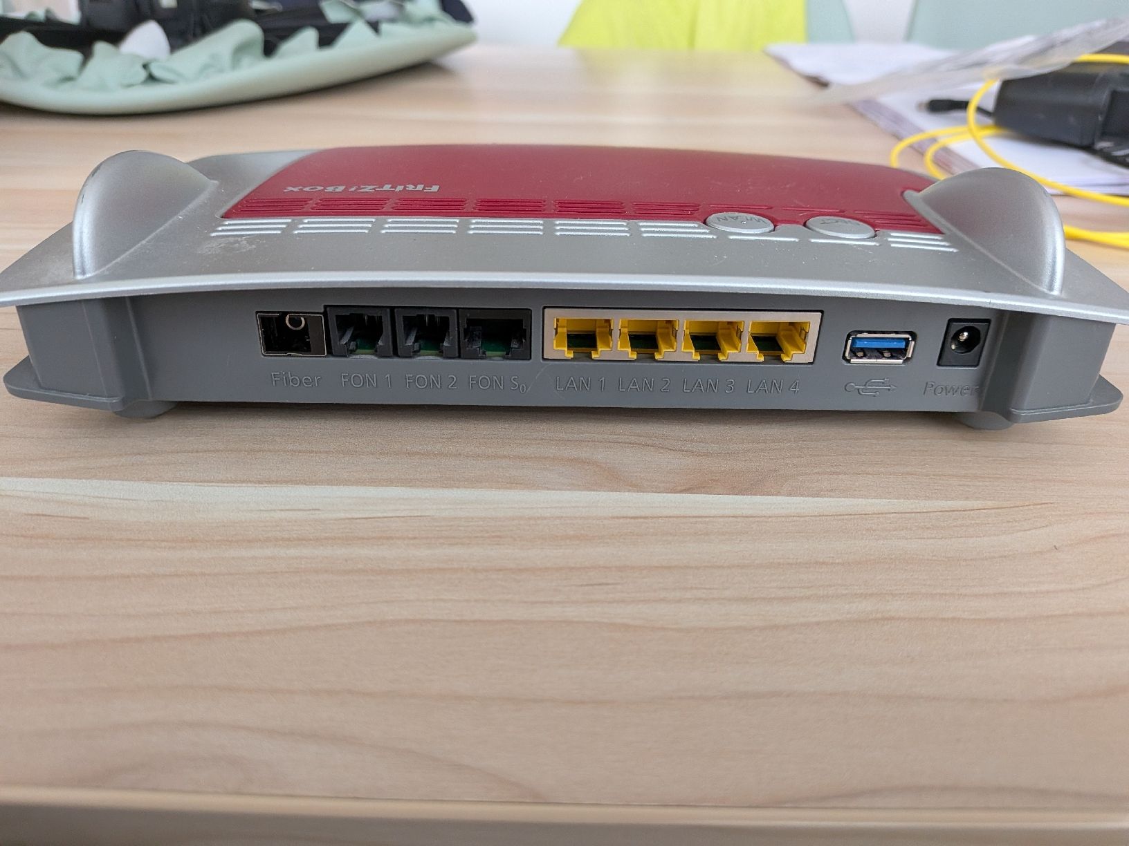 Fritz Modem & Router: WLAN Glasfaser Router Fritzbox 5490 – Usato da Bern venduto da Buky 1