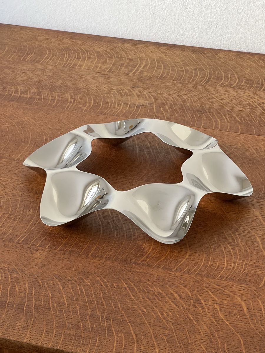 Alessi Piatti di portata: Centre de table Alessi, chrome, design Tom Kovac – Usato da Vevey venduto da neflon1te 1