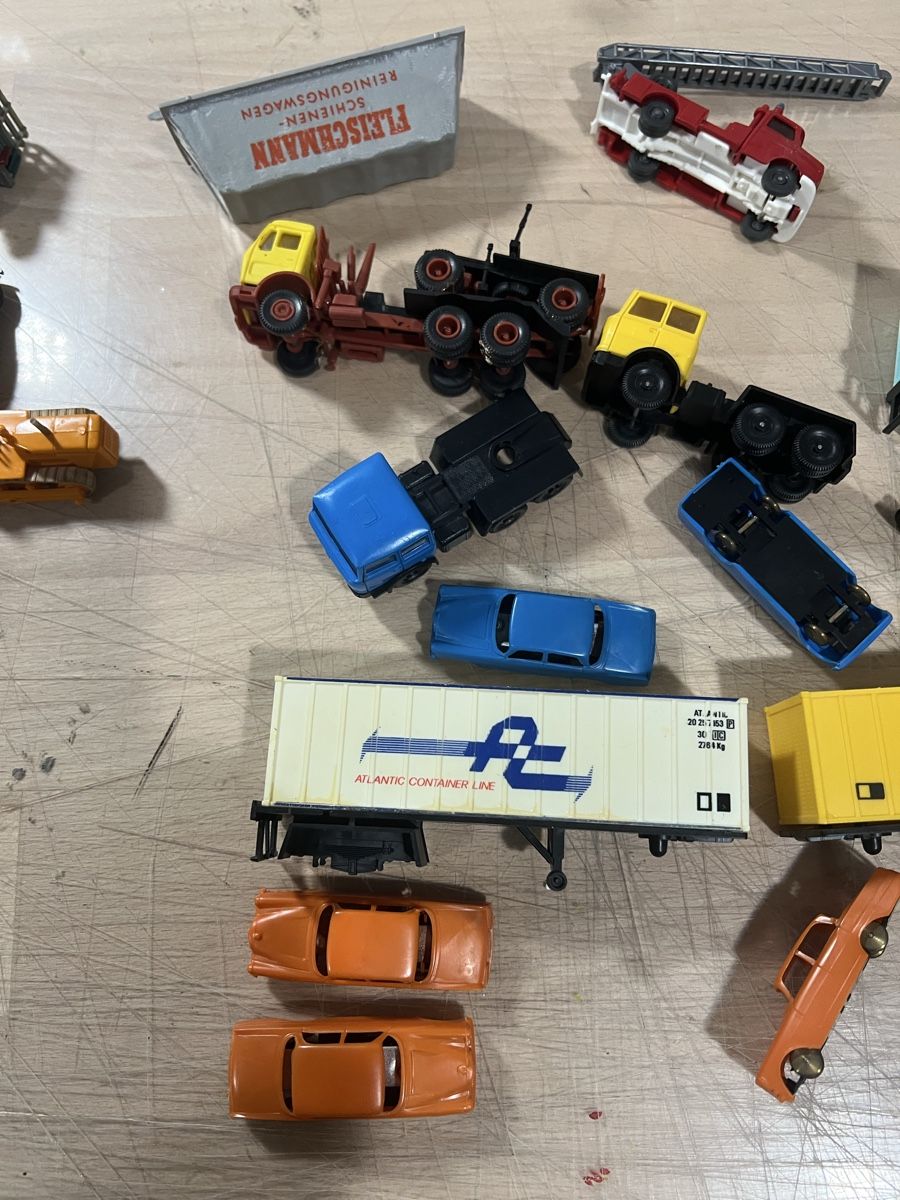 Modellautos: Div Autos und LKW  – Gebraucht aus Dübendorf von Troggy 2