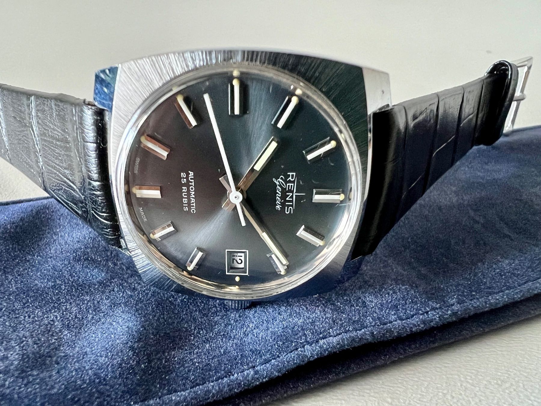 Orologi: RENIS vintage 70's automatic wristwatch - dark grey dial – Usato da Le Mont-sur-Lausanne venduto da LycaGallery