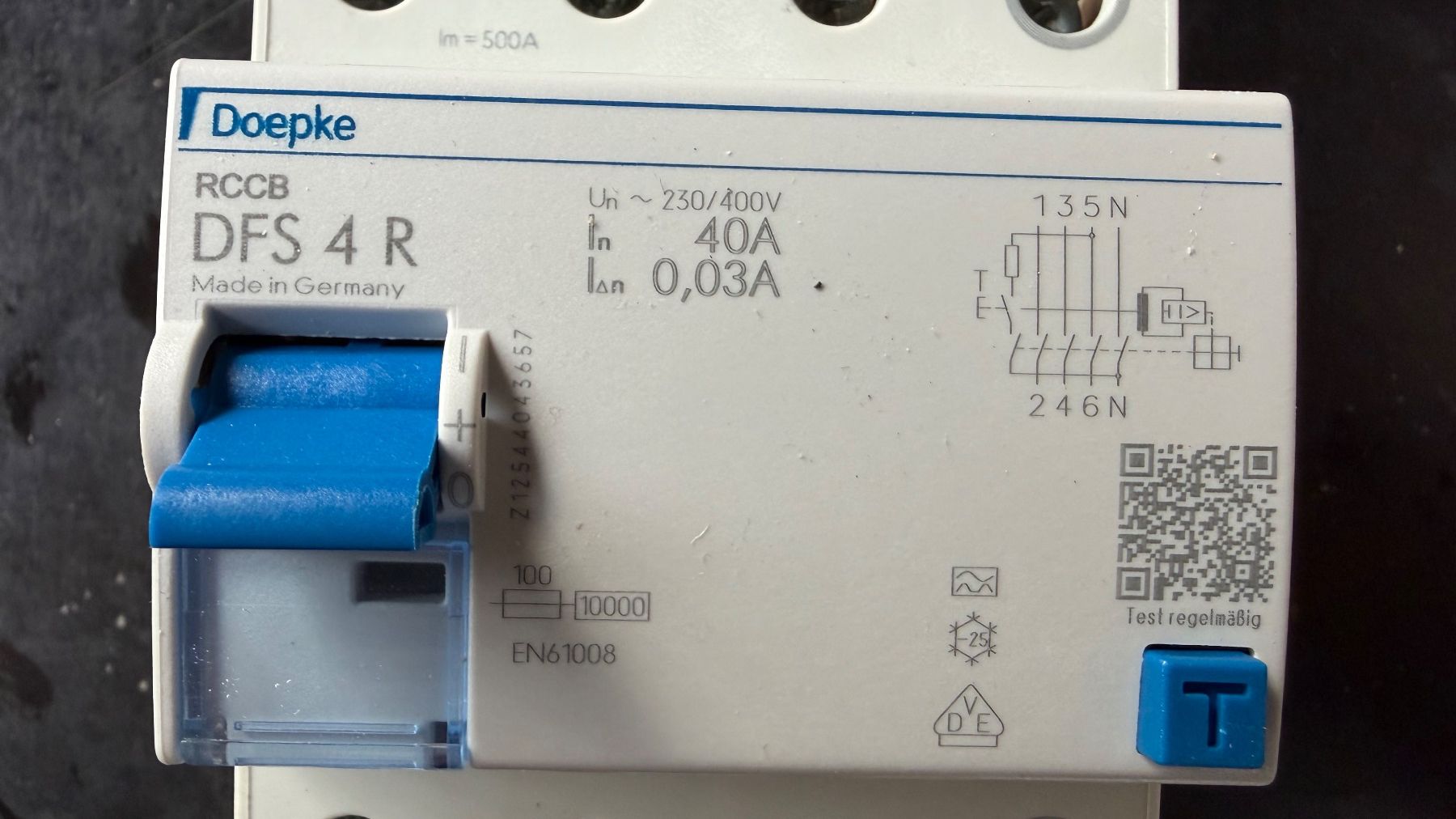 Componenti elettronici: Fi Schutzschalter 40A 0.03A – Nuovo (secondo la descrizione) da Zürich venduto da Pipos 1