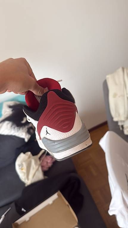 Scarpe da uomo: Jordan 3 taglia 40 – Usato da Pregassona venduto da sal_tp5h 2