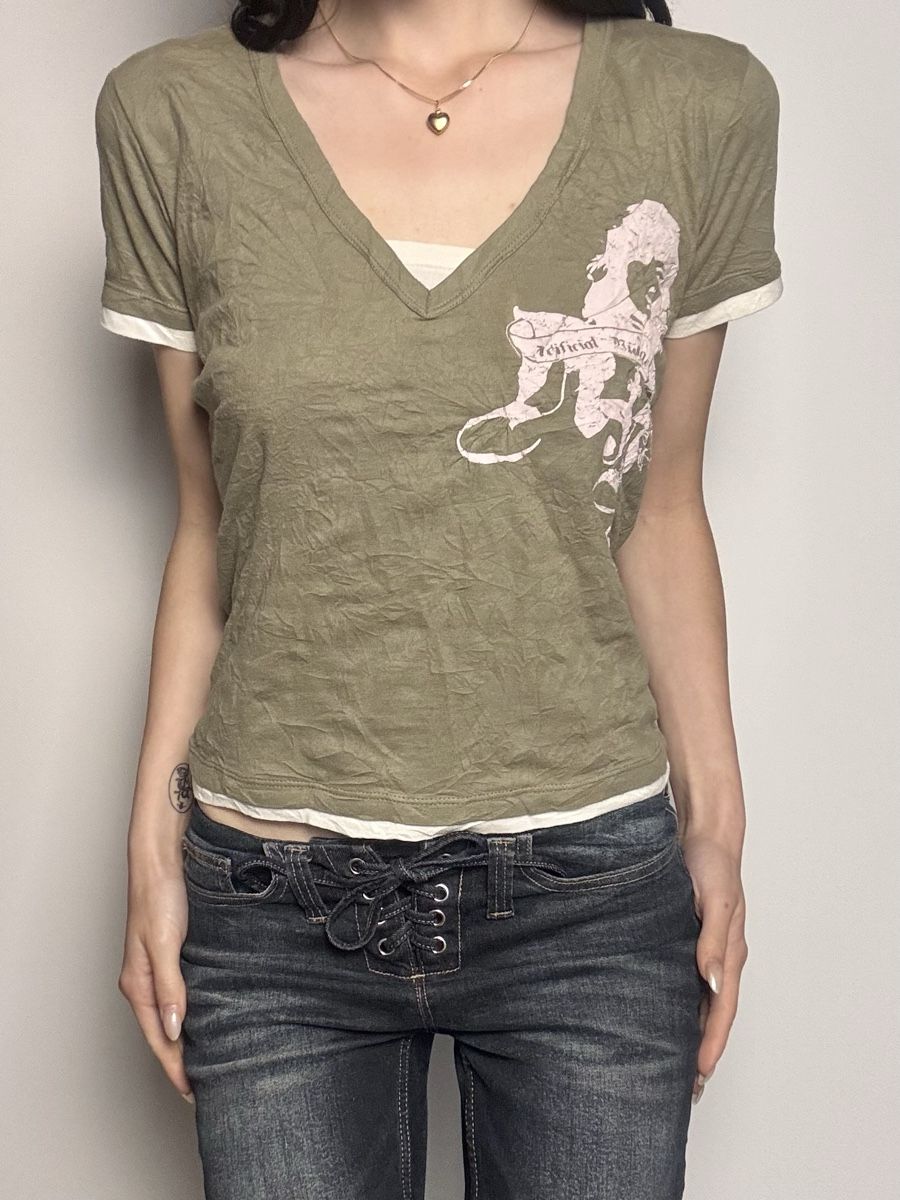 Top: vintage 2000s baby-tee with print – Usato da Leissigen venduto da lamooniade