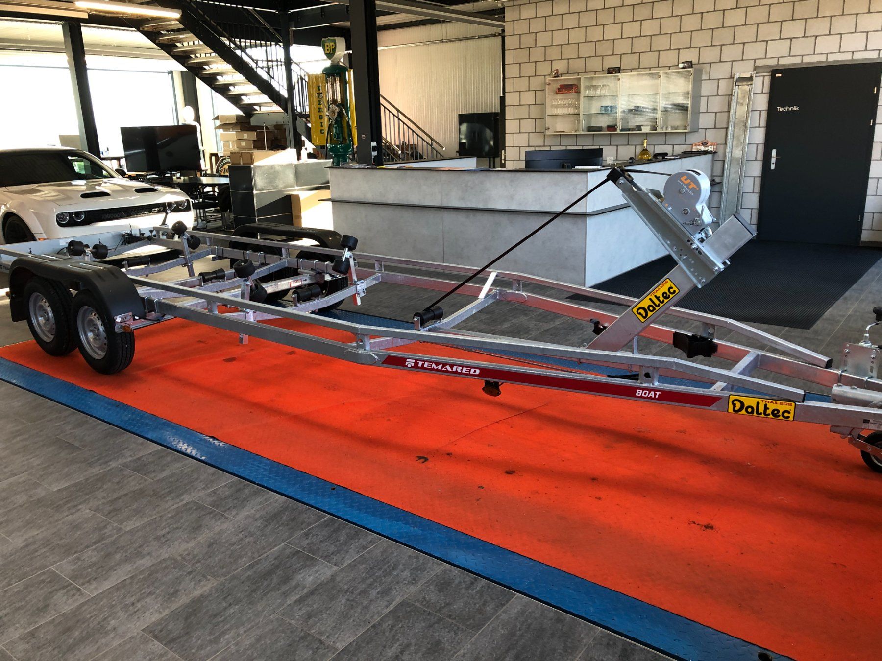 Daltec Rimorchi: DALTEC BMT 2500 Bootsanhänger – Nuovo (secondo la descrizione) da Gampelen venduto da Steuer0 9