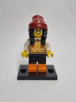 LEGO BAM Late 2023 Aurum Girl with Hat and boots