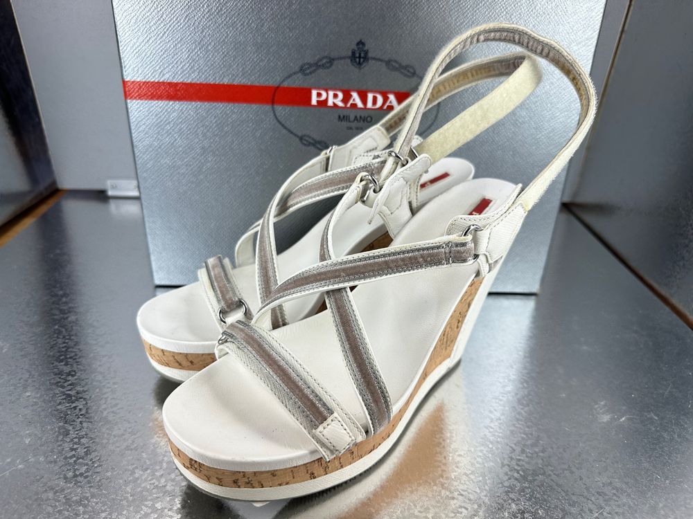 Wunderbar Damen Schuhe Von Prada Ebenbild