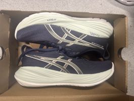 Asics Gel-Cumulus 27 Laufschuhe blau Grösse 42 neuwertig