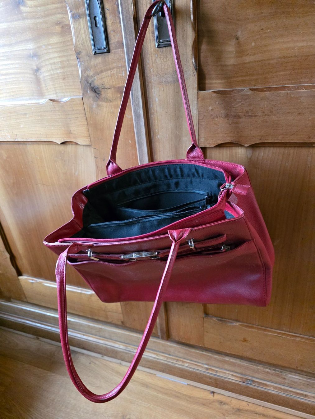 Borse da donna: Vintage rote Leder Hand Tasche – Usato da Walterswil BE venduto da Lonitti 8