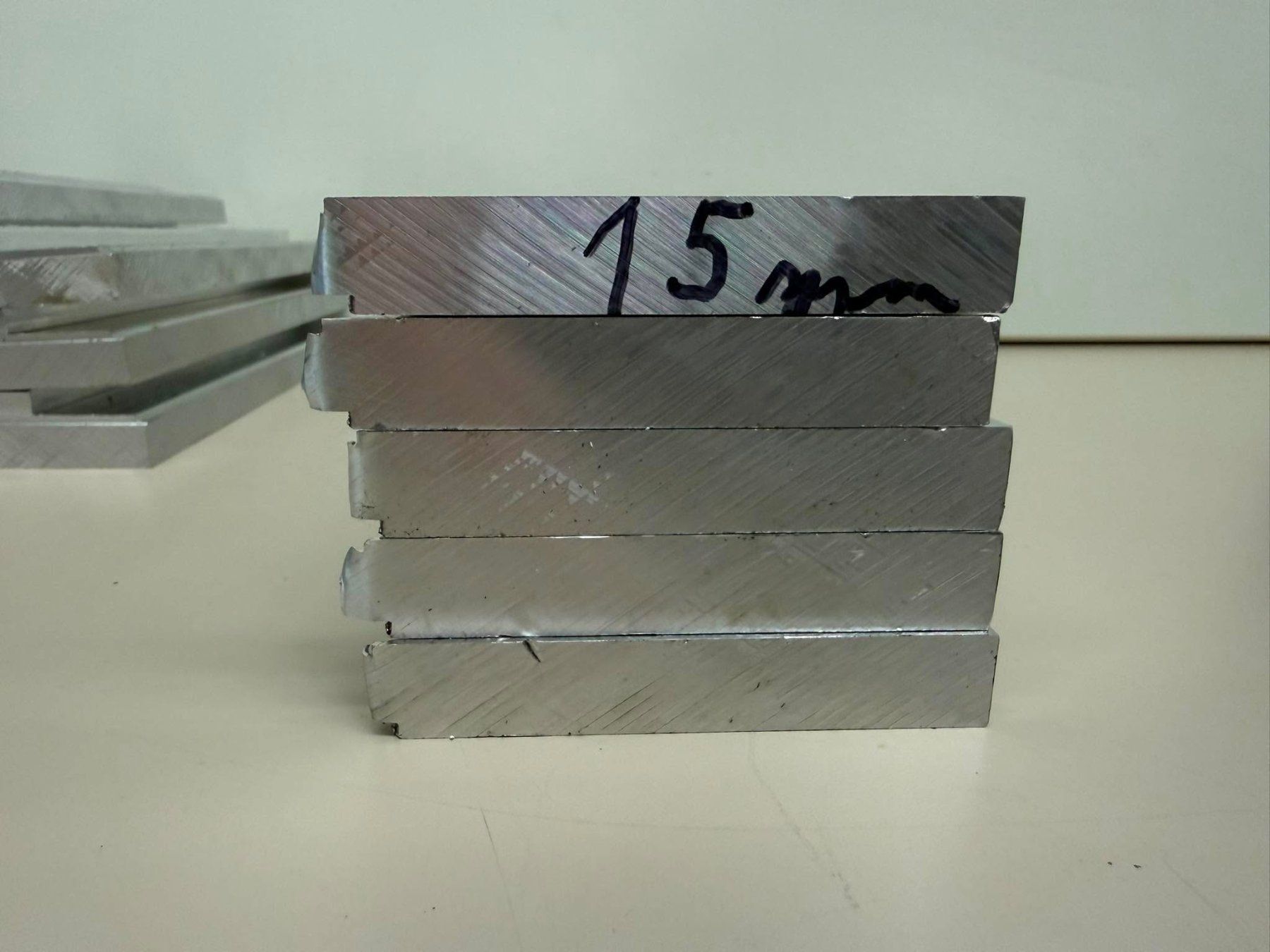Tutti gli attrezzi: Aluminium Rohmaterial Reststücke 19 kg – Usato da Winterthur venduto da Joe1001 5
