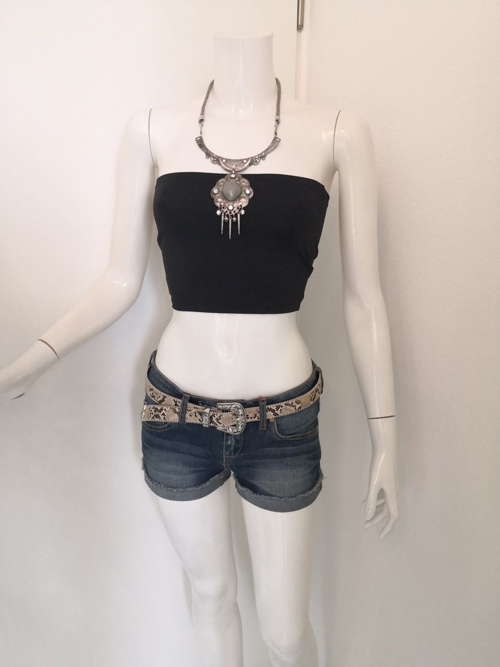 Mango Top: 🤩MANGO BANDEAU-TOP SCHWARZ STRETCH – Nuovo (secondo la descrizione) da Olten venduto da Naja-Twins-Twins 4