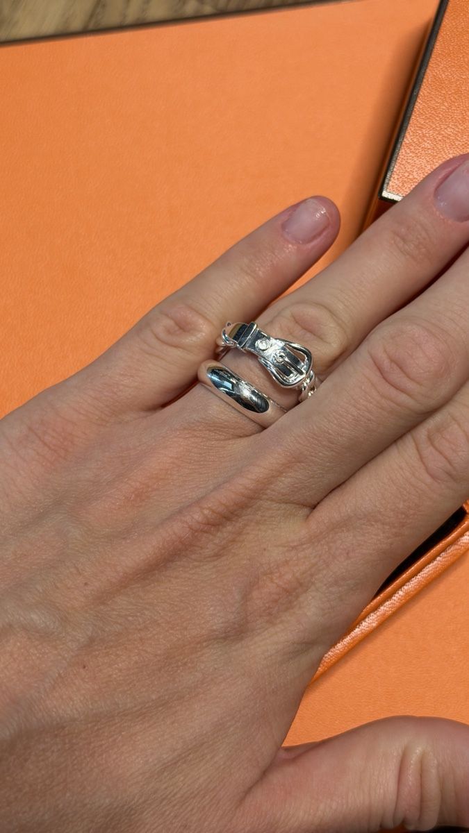 Hermès Anelli: Hermes Ring Boucle Sellier Inflexible, großes Modell – Nuovo e nell'imballaggio originale da Paradiso venduto da Under_sun 3
