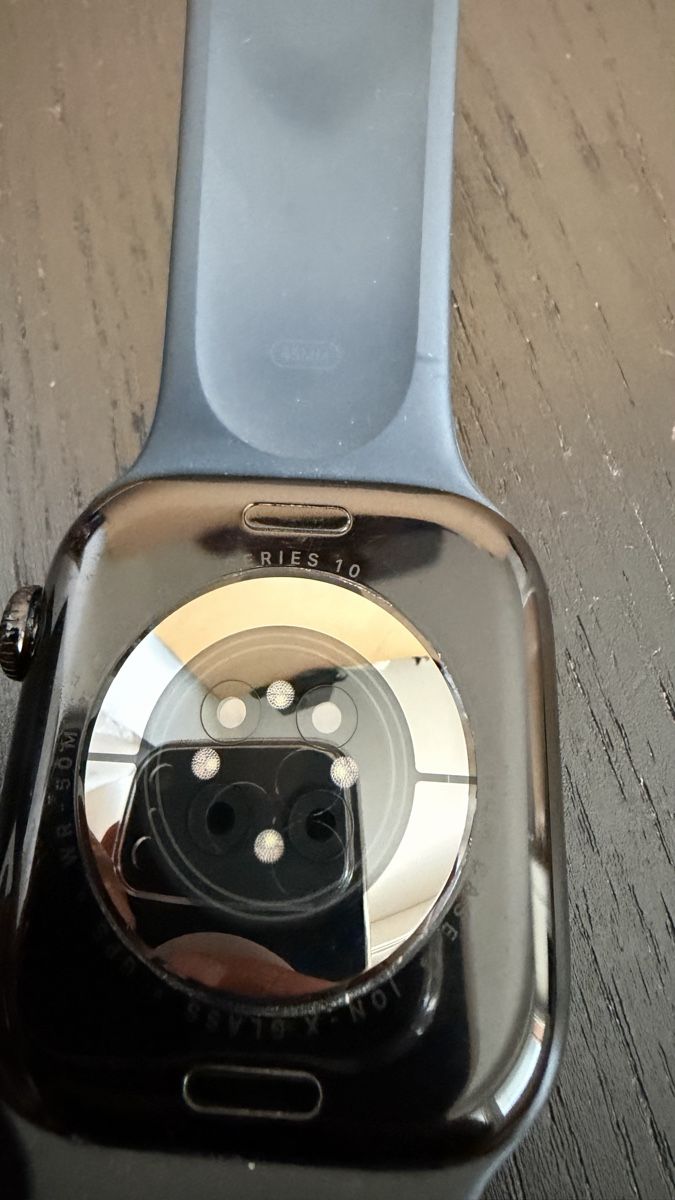 Apple Smartwatch: Apple Watch 10 46mm – D'occasion à grand lancy par don_8cw7