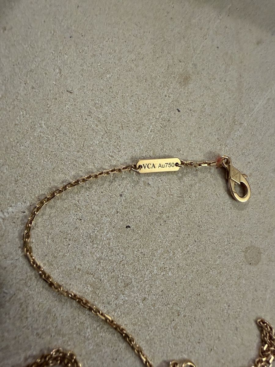 Van Cleef Colliers: Van Cleef & Arpels, Alhambra Rosegold – Neuf (Voir description) à Fahrweid par jelena.pavlovic 3