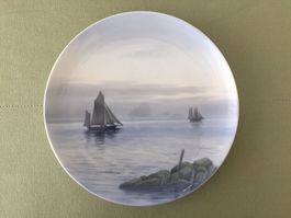Royal Copenhagen antiker Teller handbemalt Segelboot Schiff