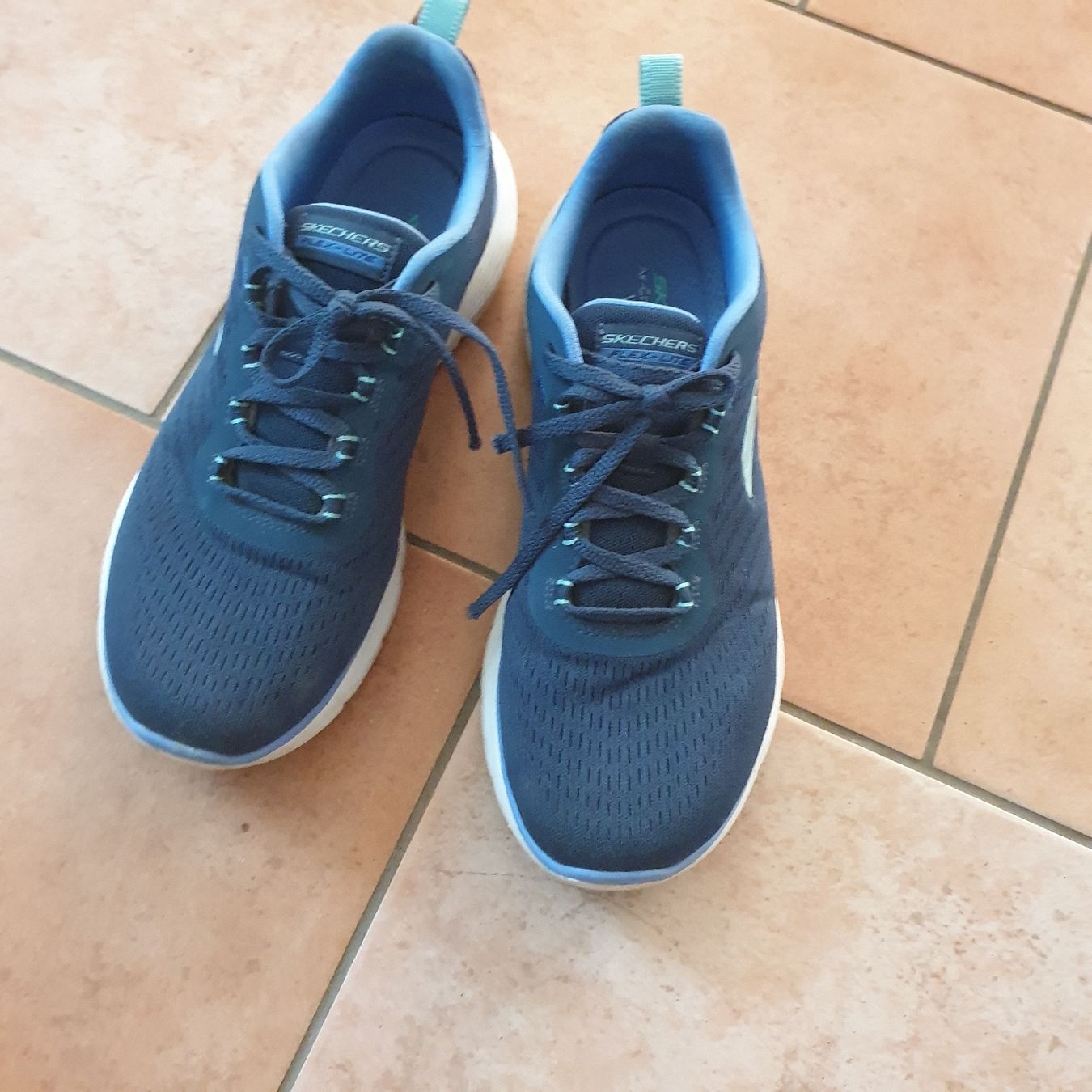 Scarpe da donna: Damen Skechers Schuhe – Usato da Zihlschlacht venduto da Sun25 1