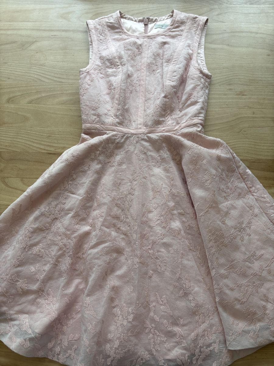 Vestiti: Kleid hellrosa 32 – Usato da Bergdietikon venduto da Marineh2004