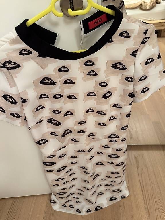 Kleider: Hugo Boss Kleid  – Gebraucht aus Bühler von dal_zvt5