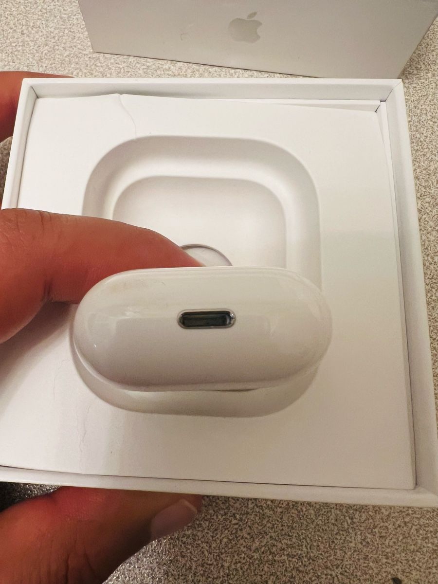 Apple Cuffie: Airpods – Usato da Grenchen venduto da rom_xq5z 1