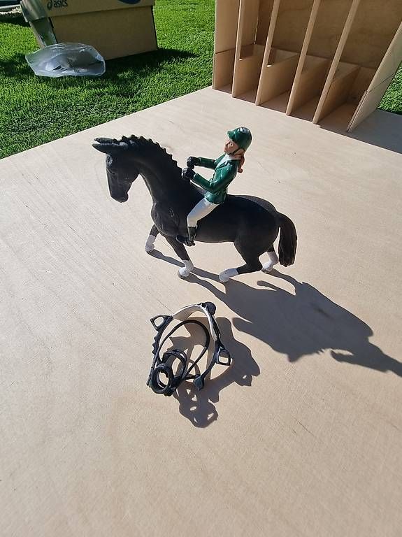 Schleich Giocattoli: Schleich Set Reiterin und Pferd – Usato da Ortschwaben venduto da Patrick1978