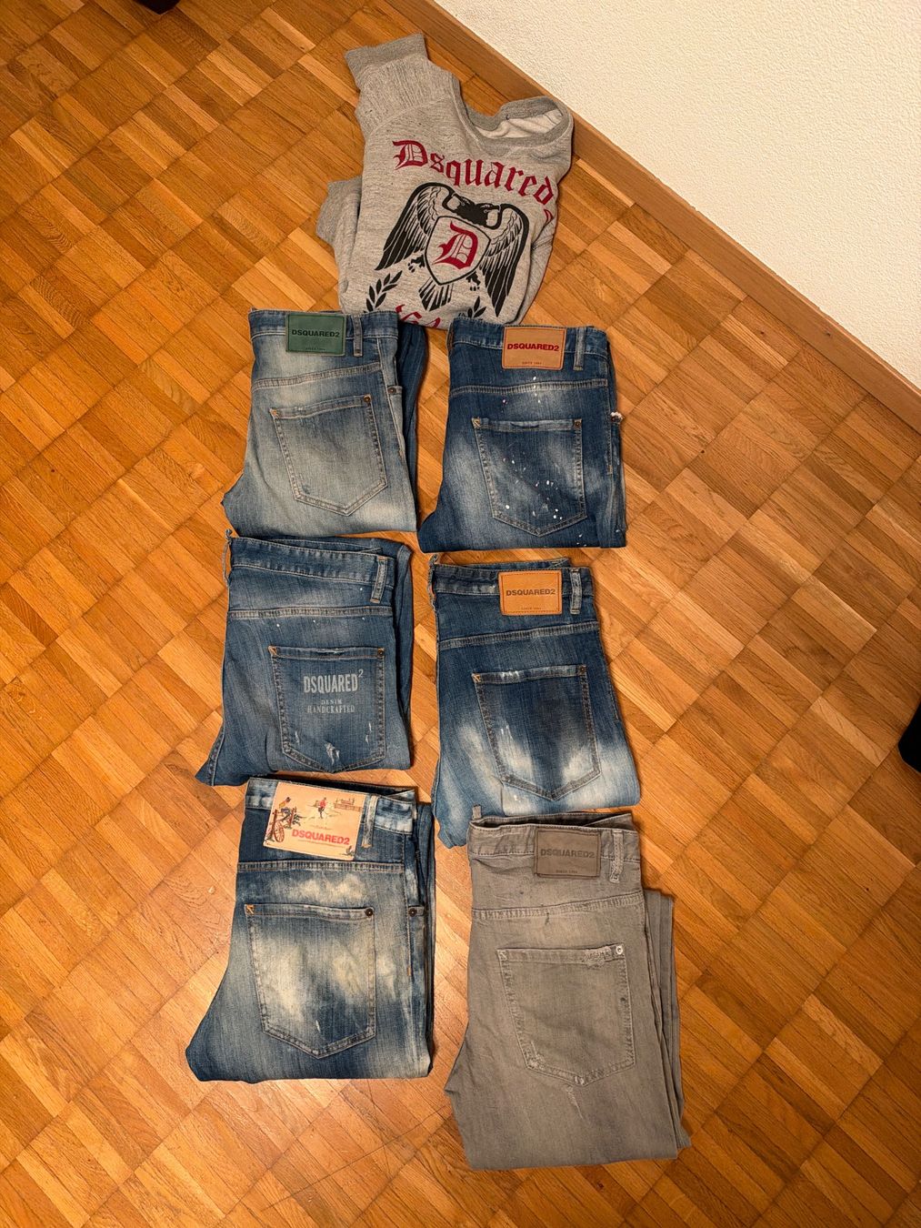 Dsquared2 Jeans: Dsquared2 Kleiderpaket Jeans und Pullover gebraucht – Gebraucht aus Wermatswil von big_tk69