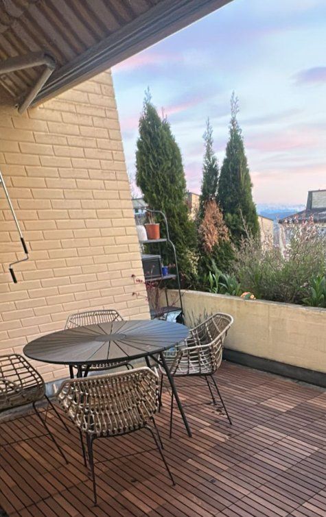 Jysk Set di tavolo e panche: Schwarzer Gartentisch mit 4 Gartenstühlen – Usato da Geroldswil venduto da sar_6vbd