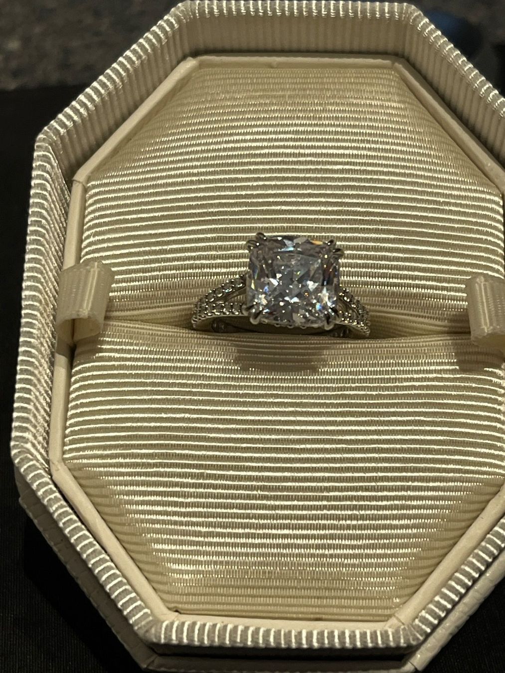 Swarovski Bagues: Original Swarovski Ring Stilla Grösse 52 – D'occasion à Vallamand par noellebaudin75