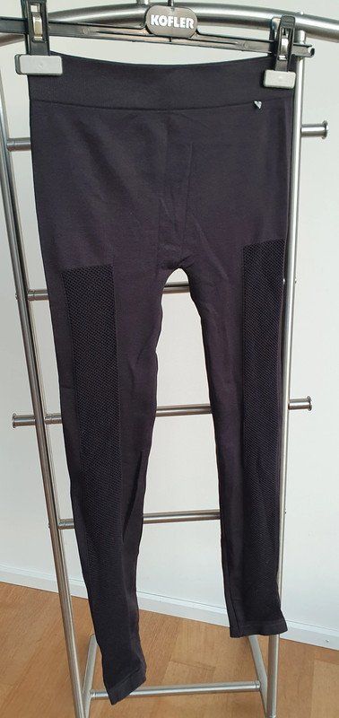 Guess Leggings: Guess Leggings Neu Grösse 34 – Nuovo (secondo la descrizione) da Stansstad venduto da InStyle8 1