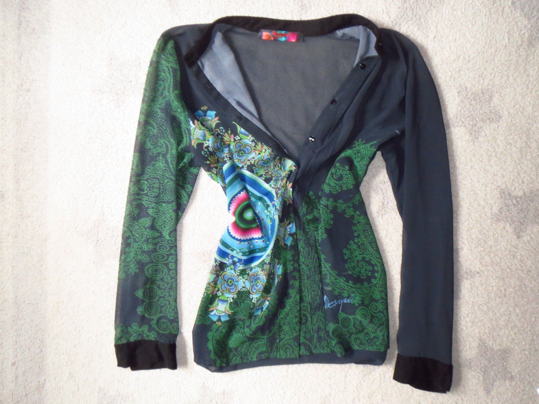 Desigual Blusen: spezielle DESIGUAL Damen Bluse – Gebraucht aus Kiental von Anna8702 1