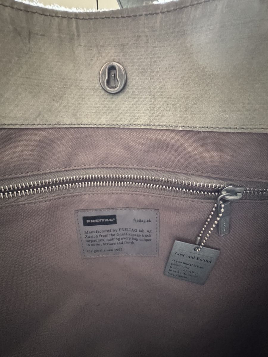 Freitag Borse da donna: Vintage Tasche Freitag grau / Reference – Usato da Chur venduto da arxi 4
