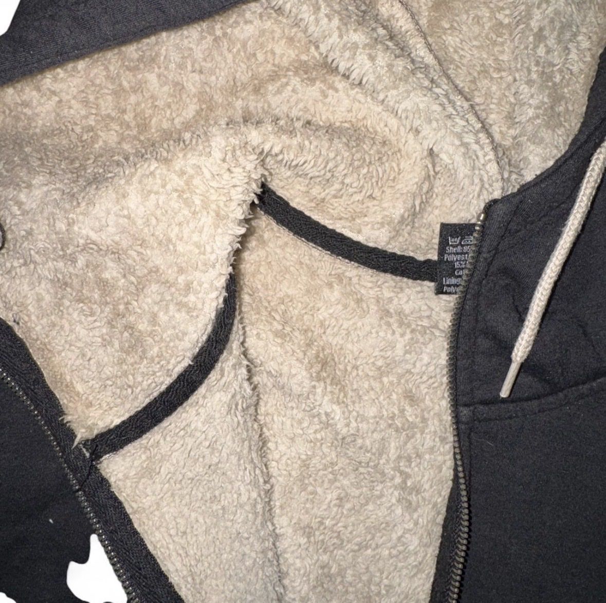 Maglioni & Felpe: Kapuzenpullover Schwarz Avengers  – Nuovo (secondo la descrizione) da Marbach SG venduto da Rob_sta 2