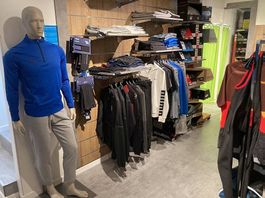 LIQUIDAZIONE ABBIGLIAMENTO E CALZATURE SPORTIVE