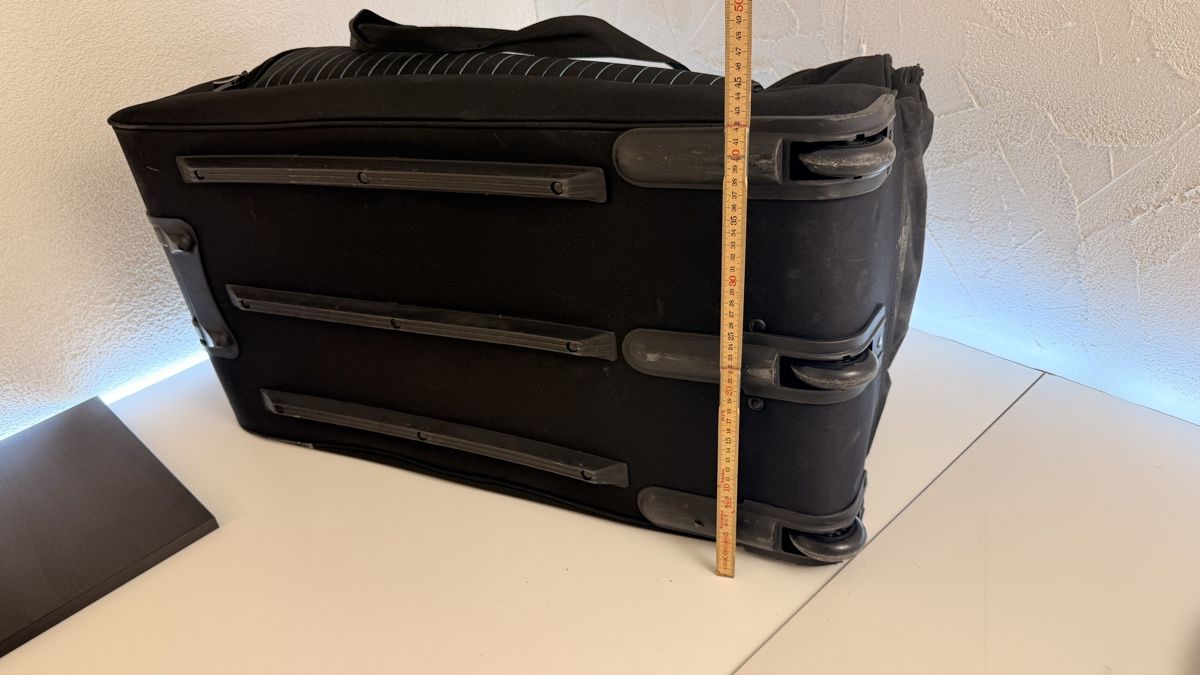 Borse: Reisetasche Pack Easy Switzerland schwarz gestreift – Usato da Rotkreuz venduto da perlengott 2