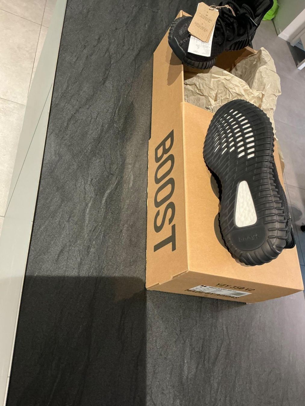 Adidas Scarpe da uomo: Adidas Yeezy Boost 350 V2 Onyx – Nuovo e nell'imballaggio originale da Elsau venduto da mor1ano 1