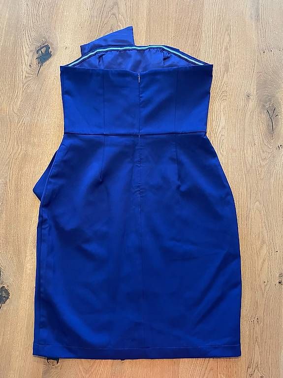 Vestiti: Kleid Königsblau – Usato da Röschenz venduto da Va.ni.ni 1