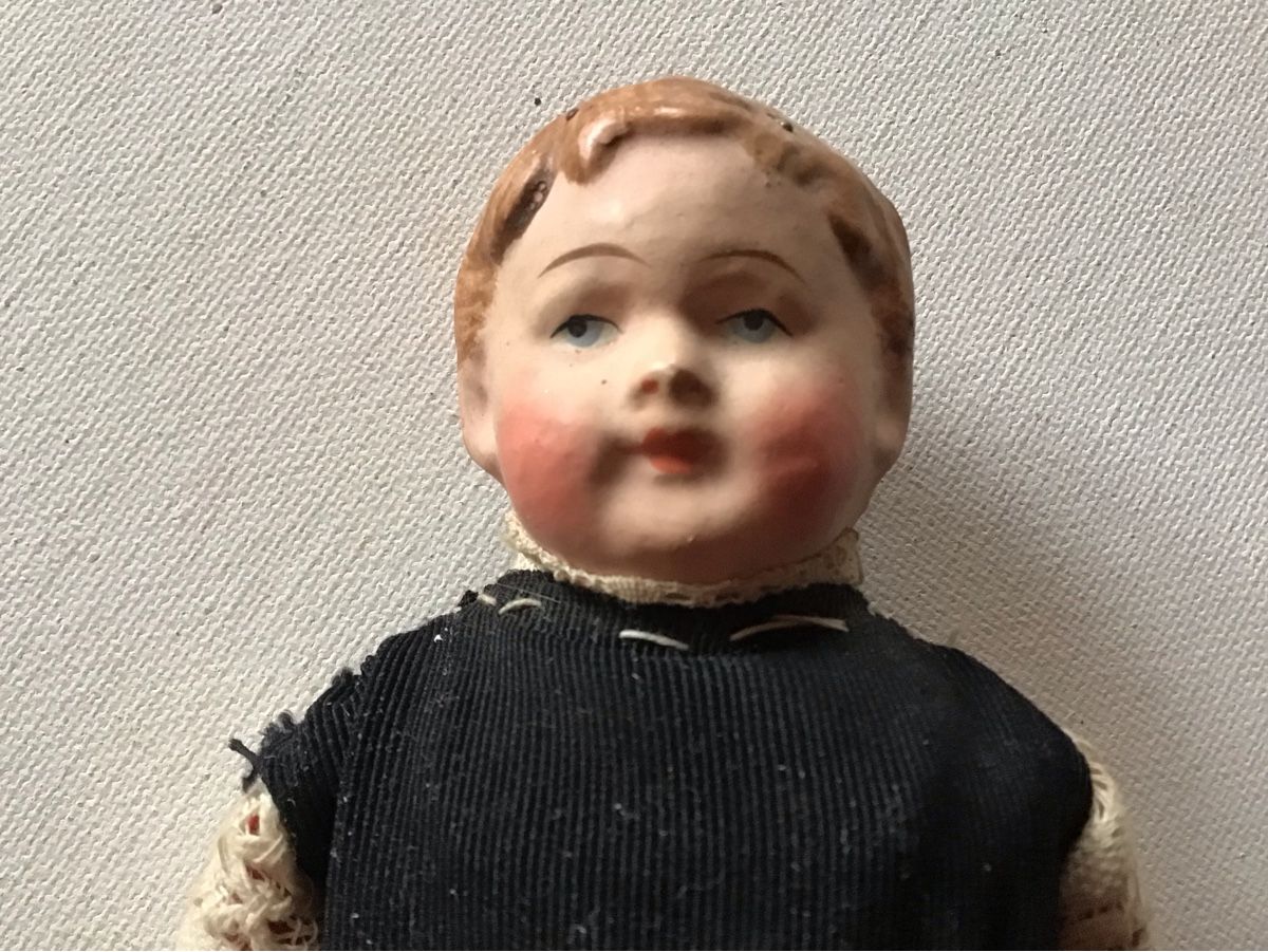 Puppen: Uralte Pappmachee Jungen Puppe – Gebraucht aus St. Gallen von Goldlilly