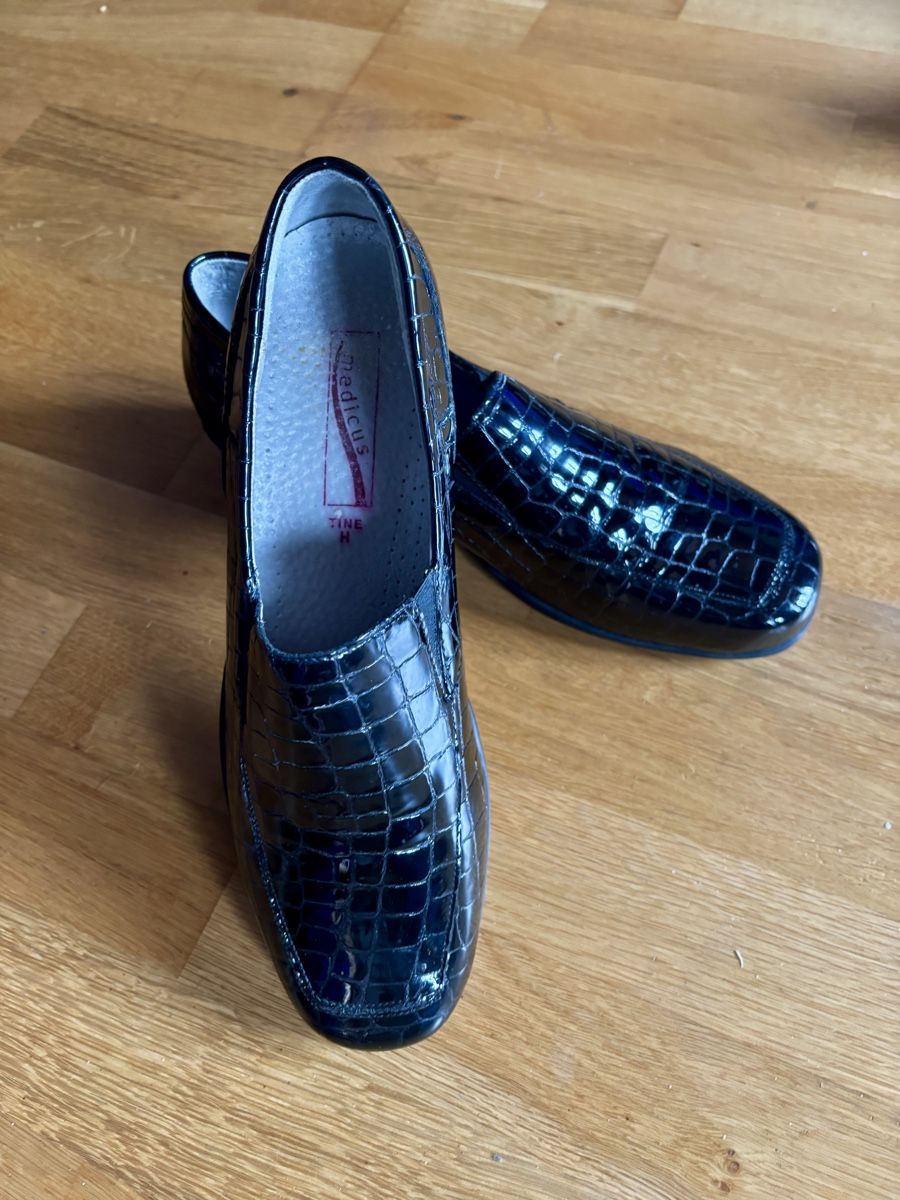 Damenschuhe: Paire de chaussures basses – Neu (gemäss Beschreibung) aus Estavayer Le Lac von sico1260 1