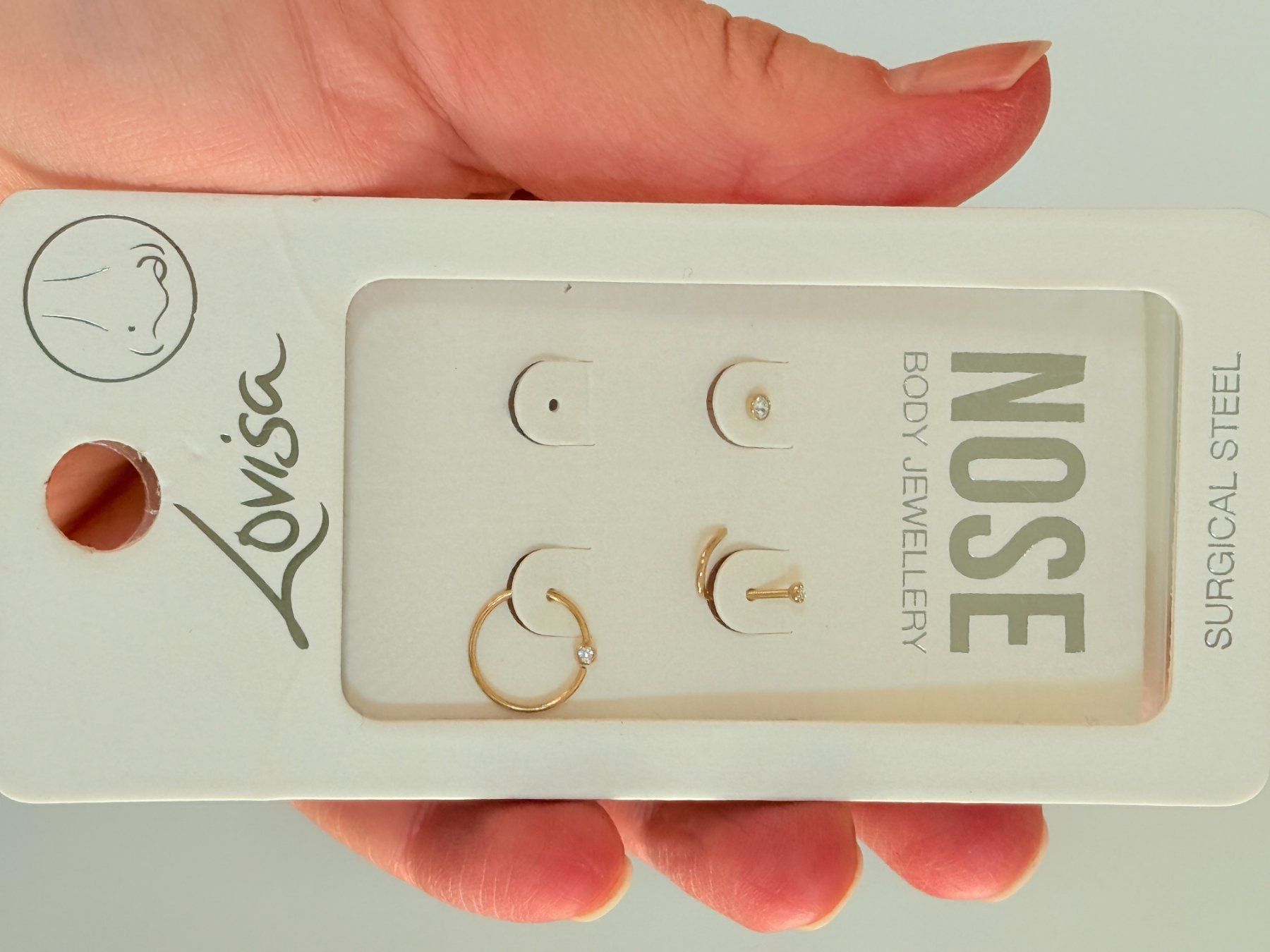 Bijoux piercing: Lot de piercings nez Lovisa - ✨ – Neuf avec emballage d'origine à Genève par AGBERG 4