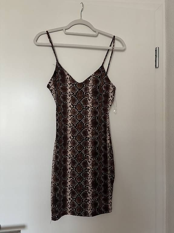 Vestiti: Sommerkleid in Schlangenoptik – Usato da Niederwil AG venduto da jul_xms5 1