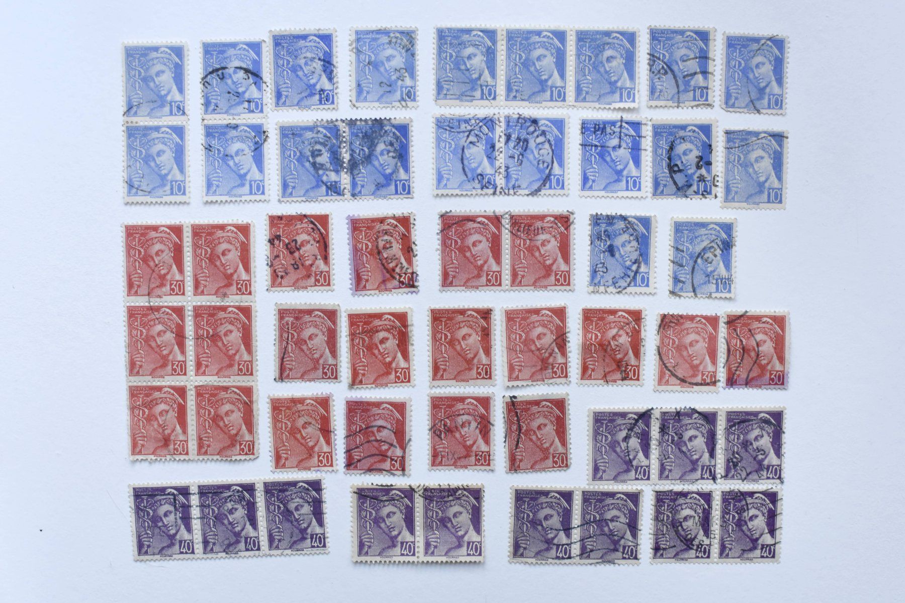 Tutti i francobolli: Lot timbres Mercure - Poste Françaises – Usato da Belmont-sur-Yverdon venduto da bichet02 1