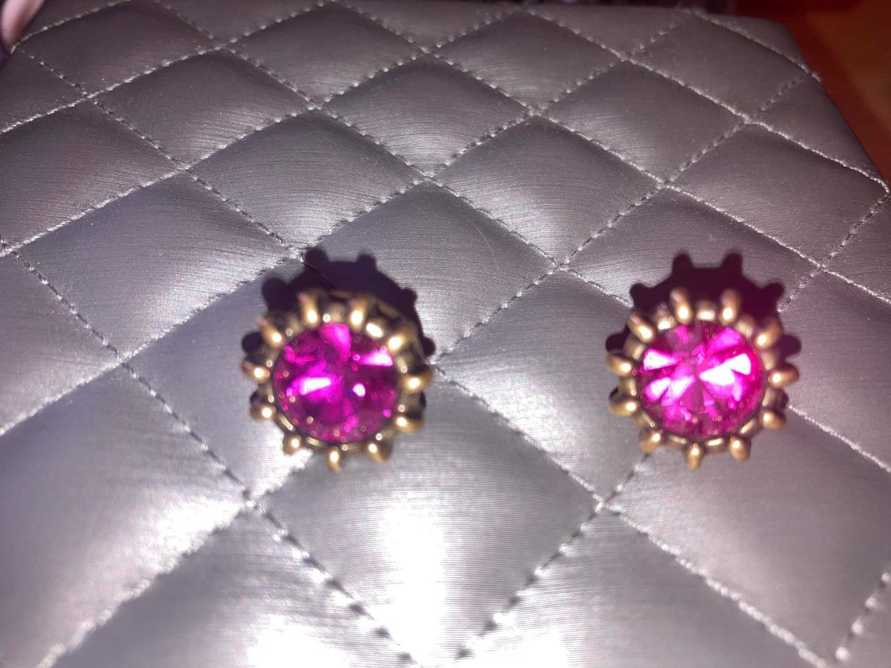 Gucci Orecchini pendenti & Orecchini a lobo: Gucci Ohrstecker Fuchsia – Nuovo (secondo la descrizione) da Zuerich venduto da SaTs-43 2