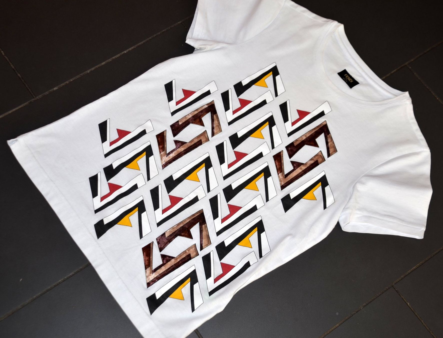 Fendi T-Shirts: Fendi T-Shirt 170 / 88 – Gebraucht aus Collonges von arashee 3