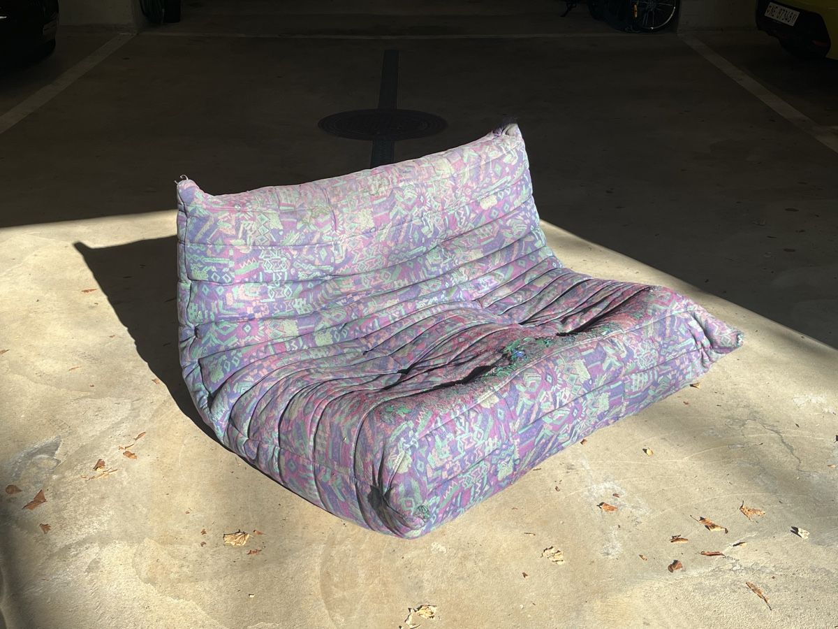 Ligne Roset Sofas: Canapé Togo Ligne Roset – Defekt aus La Chaux-de-Fonds von mal_29gk
