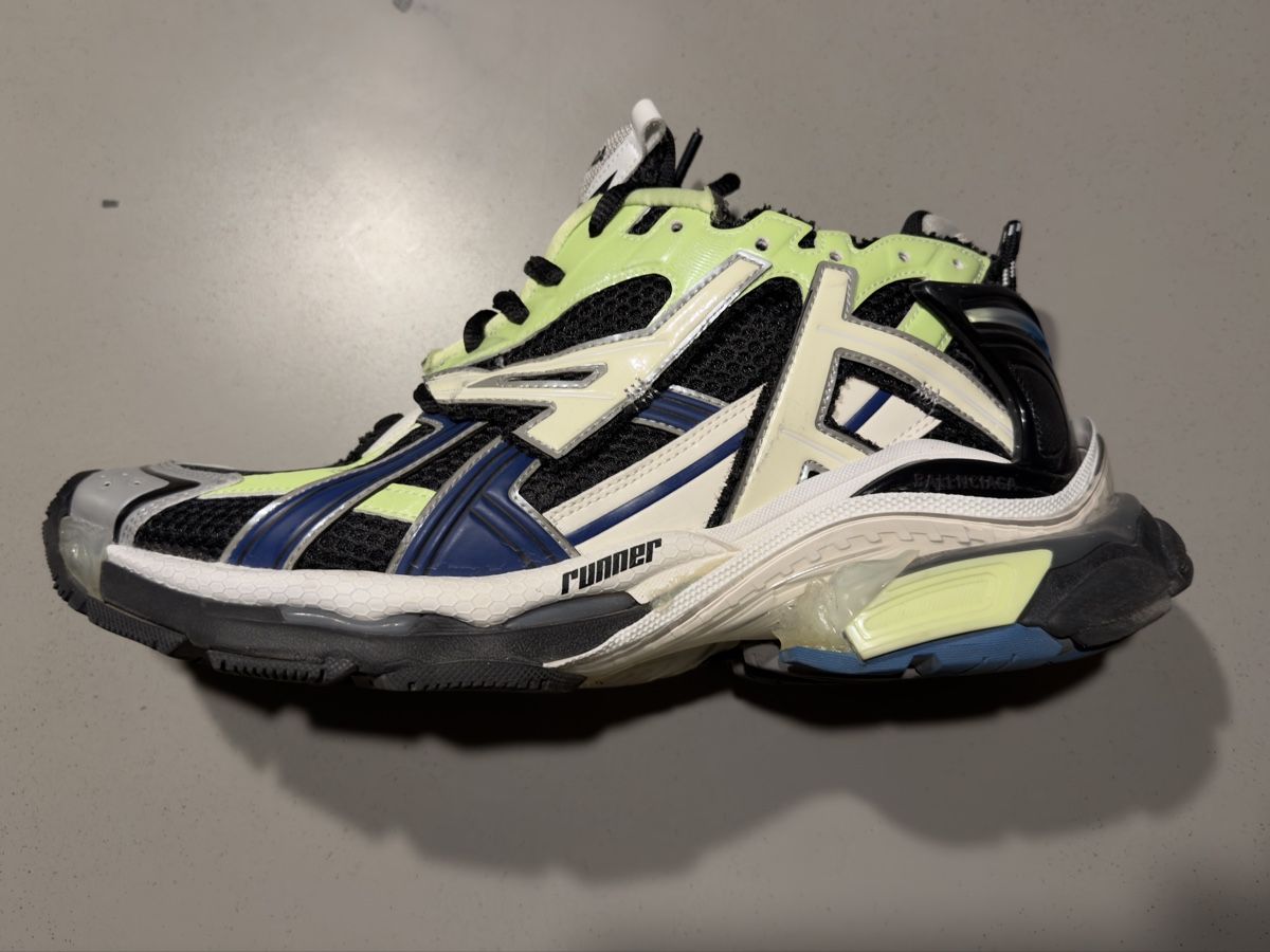 Balenciaga Scarpe da uomo: Balenciaga Runner, Taille 45, Portées quelques fois – Usato da Les Acacias venduto da PierroS 2