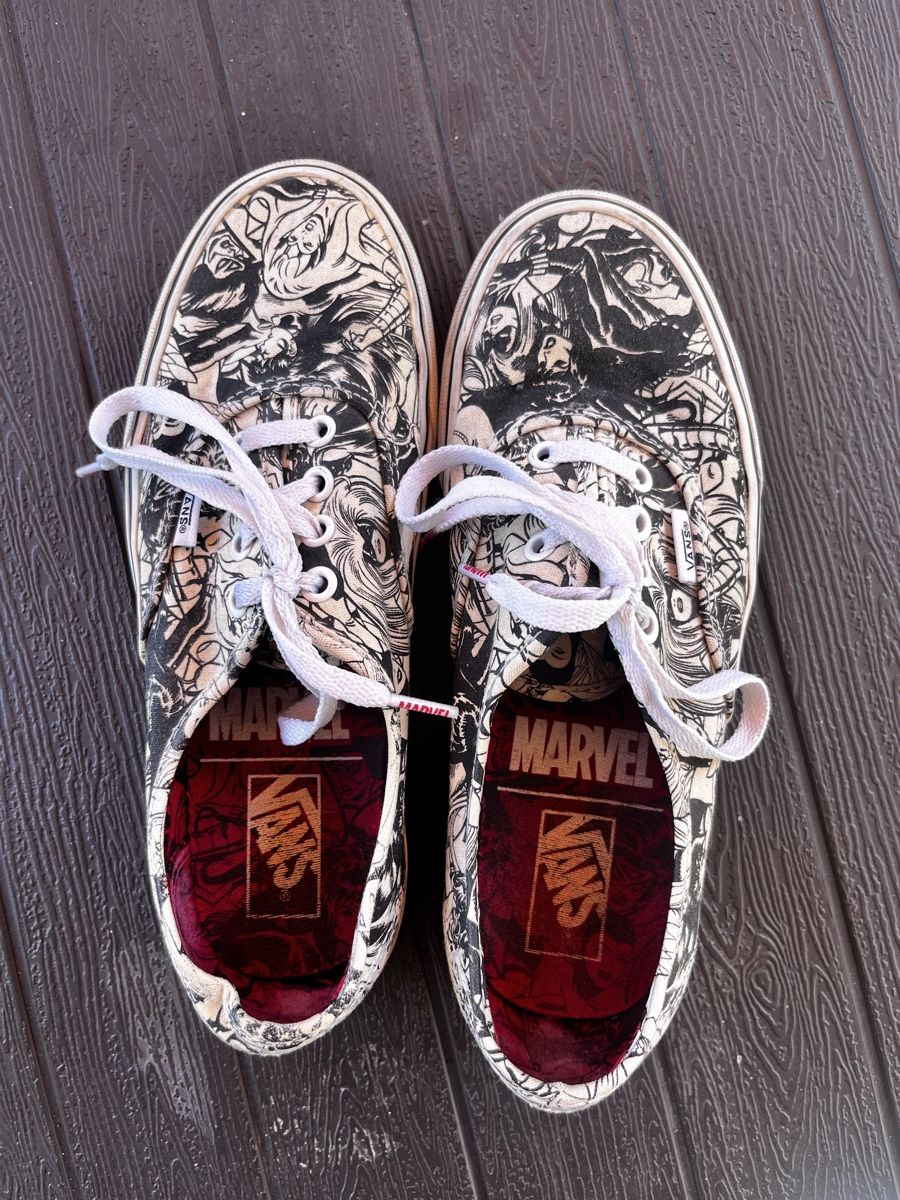 Vans Scarpe da uomo: Vans Women's Marvel Character Authentic Trainers – Usato da Zürich venduto da J.Bogdan