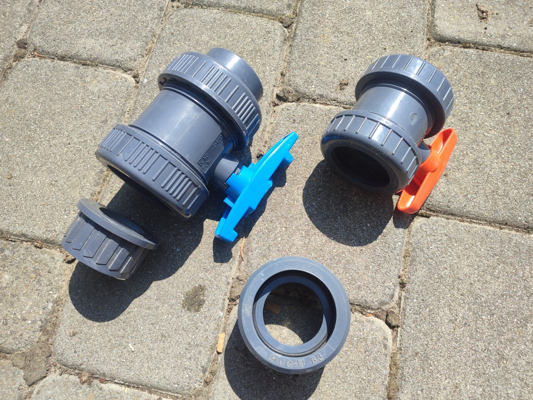 Rubinetteria: 2 PVC Kugelhahnen 50 und 40 mm – Usato da Hüswil venduto da benigreen01 6