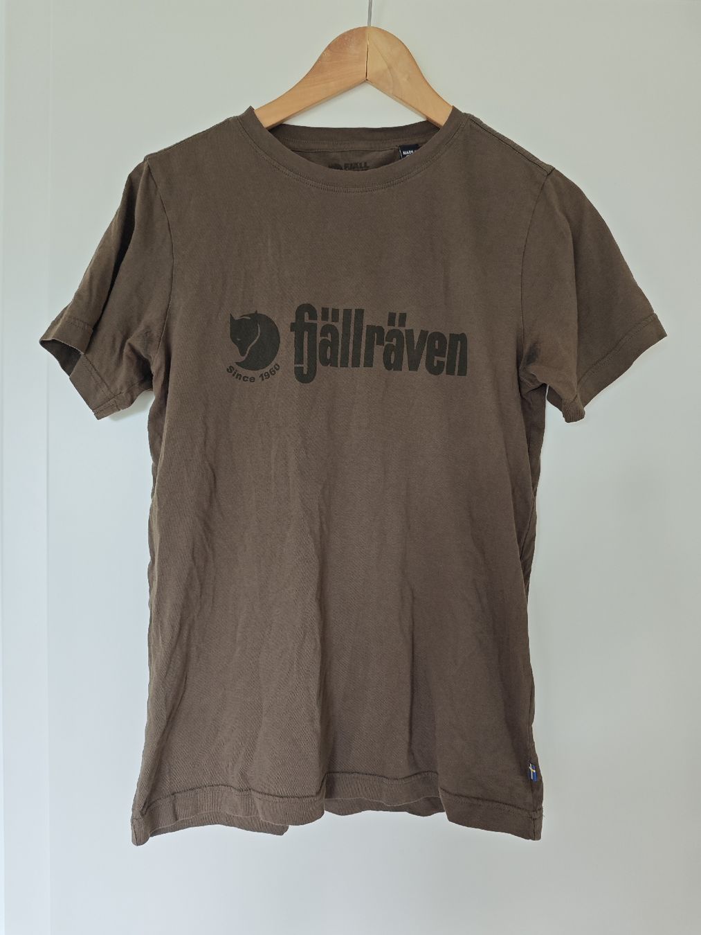 Fjällräven T-shirt: Fjallraven t-shirt – Usato da Bassins venduto da shaguy09