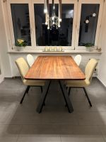 Massiver Nussbaumtisch vom Schreiner – Unikat