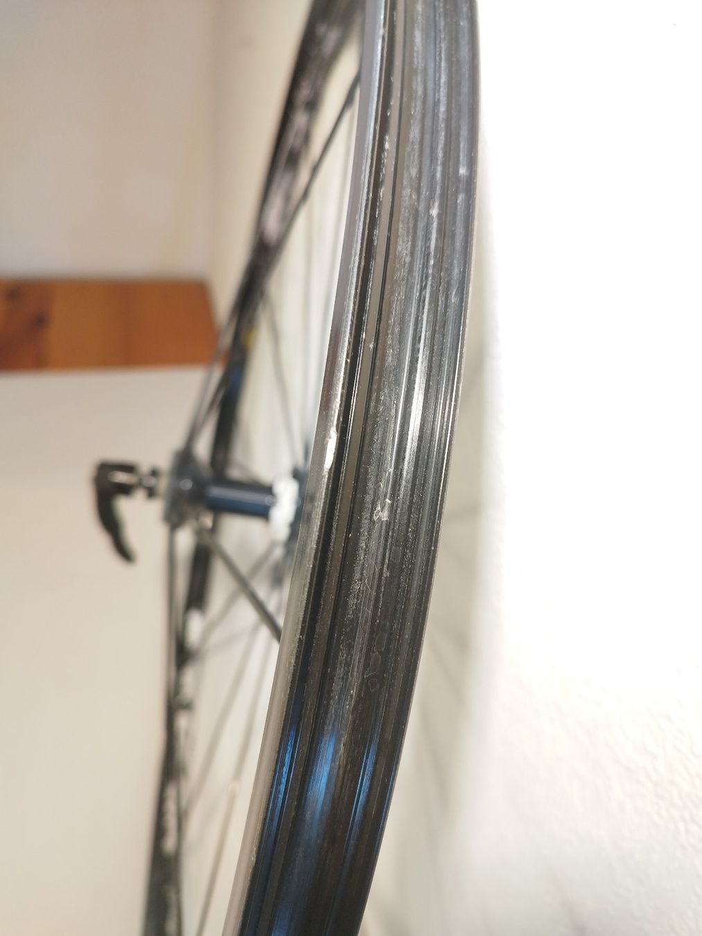 Mavic Ersatzteile: Mavic Cross Max 26inch  Vorderrad 790g – Gebraucht aus Lausanne von Oneclearshot 6
